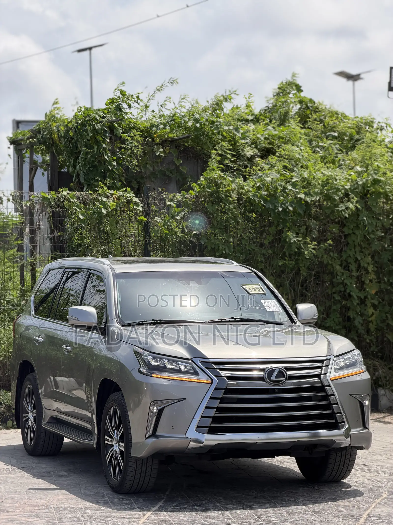 Lexus LX 570 AWD 2018 Silver