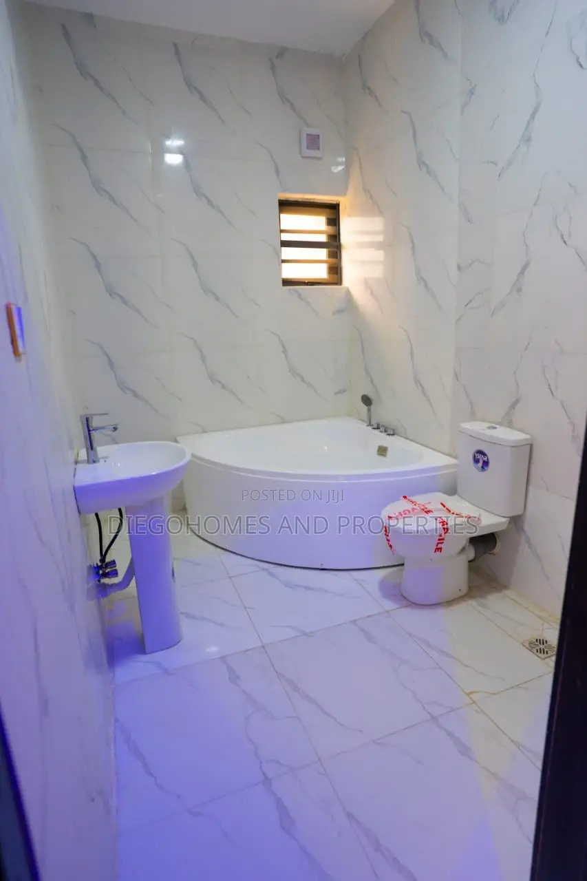 4bdrm Duplex in Lekki for sale