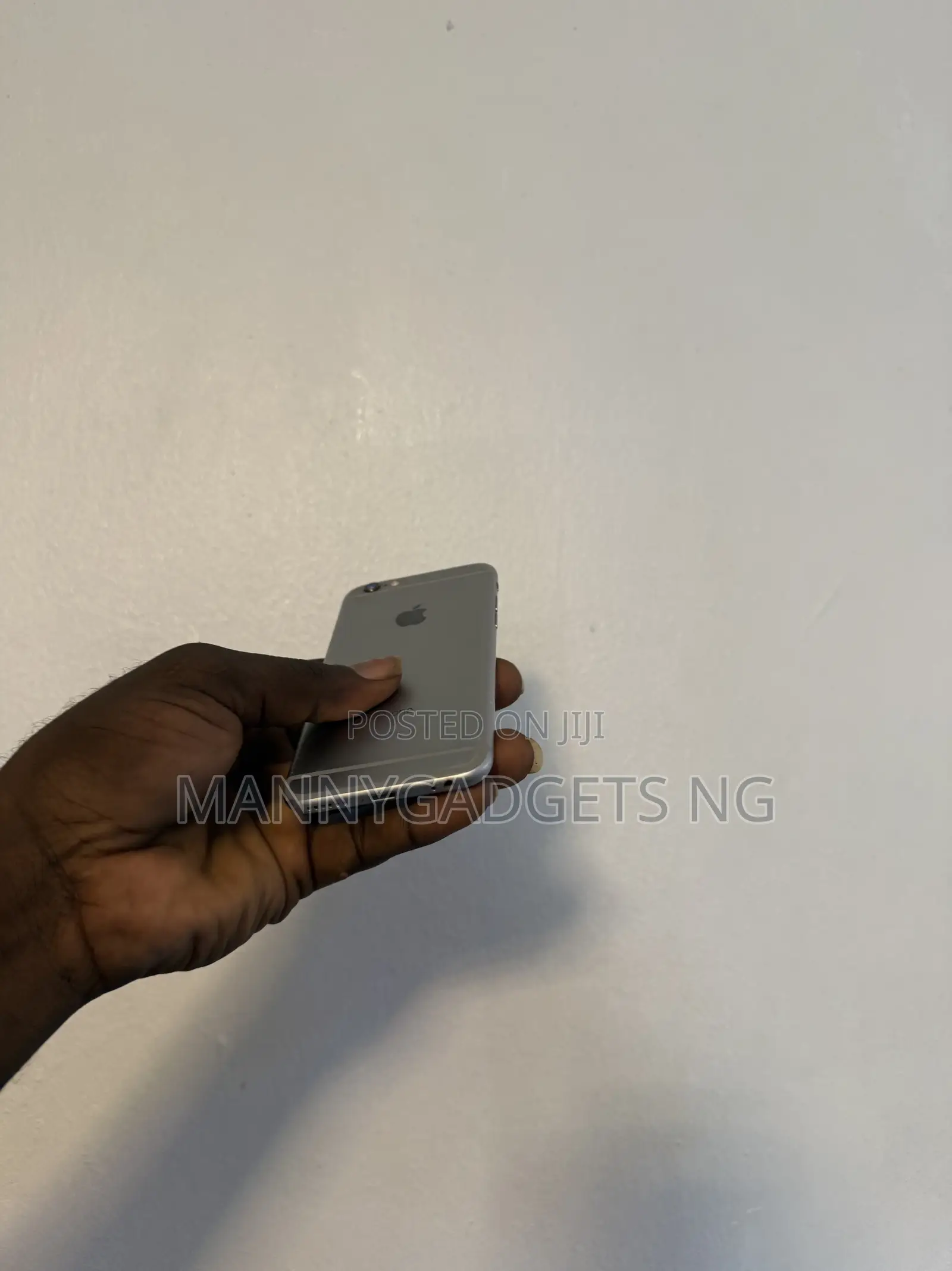 Apple iPhone 6s 32 GB Gray