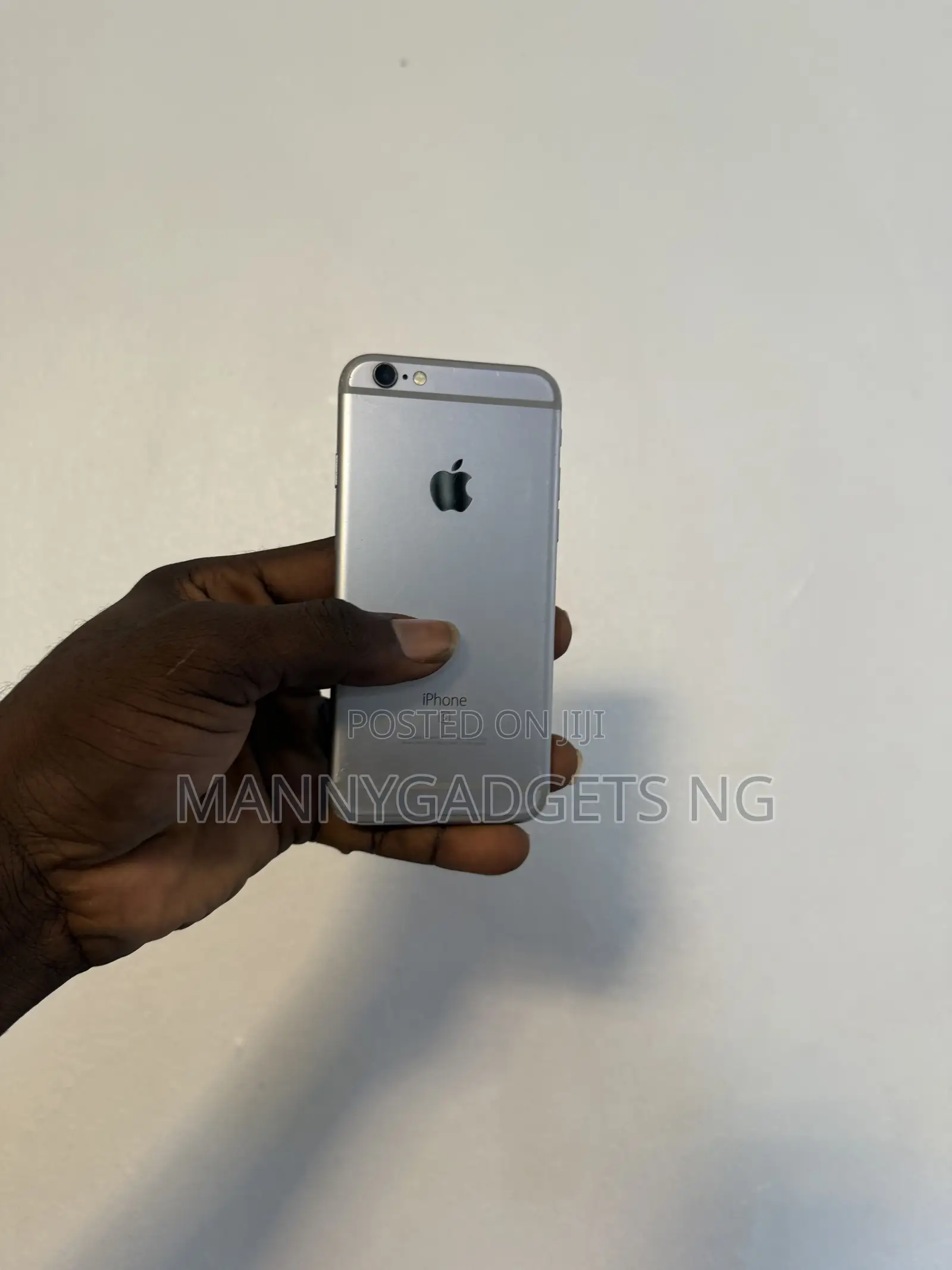 Apple iPhone 6s 32 GB Gray