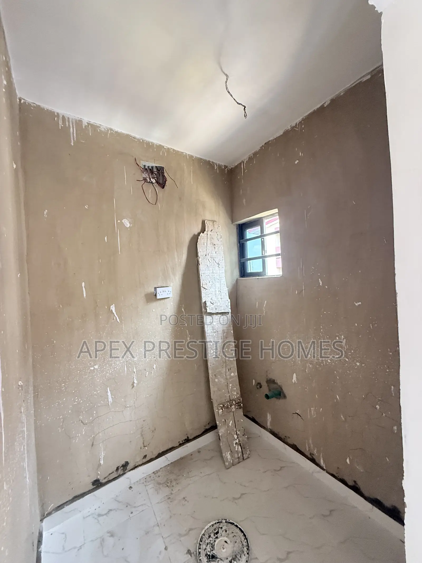 1bdrm Block of Flats in Off Pedro, Shomolu / Shomolu for sale