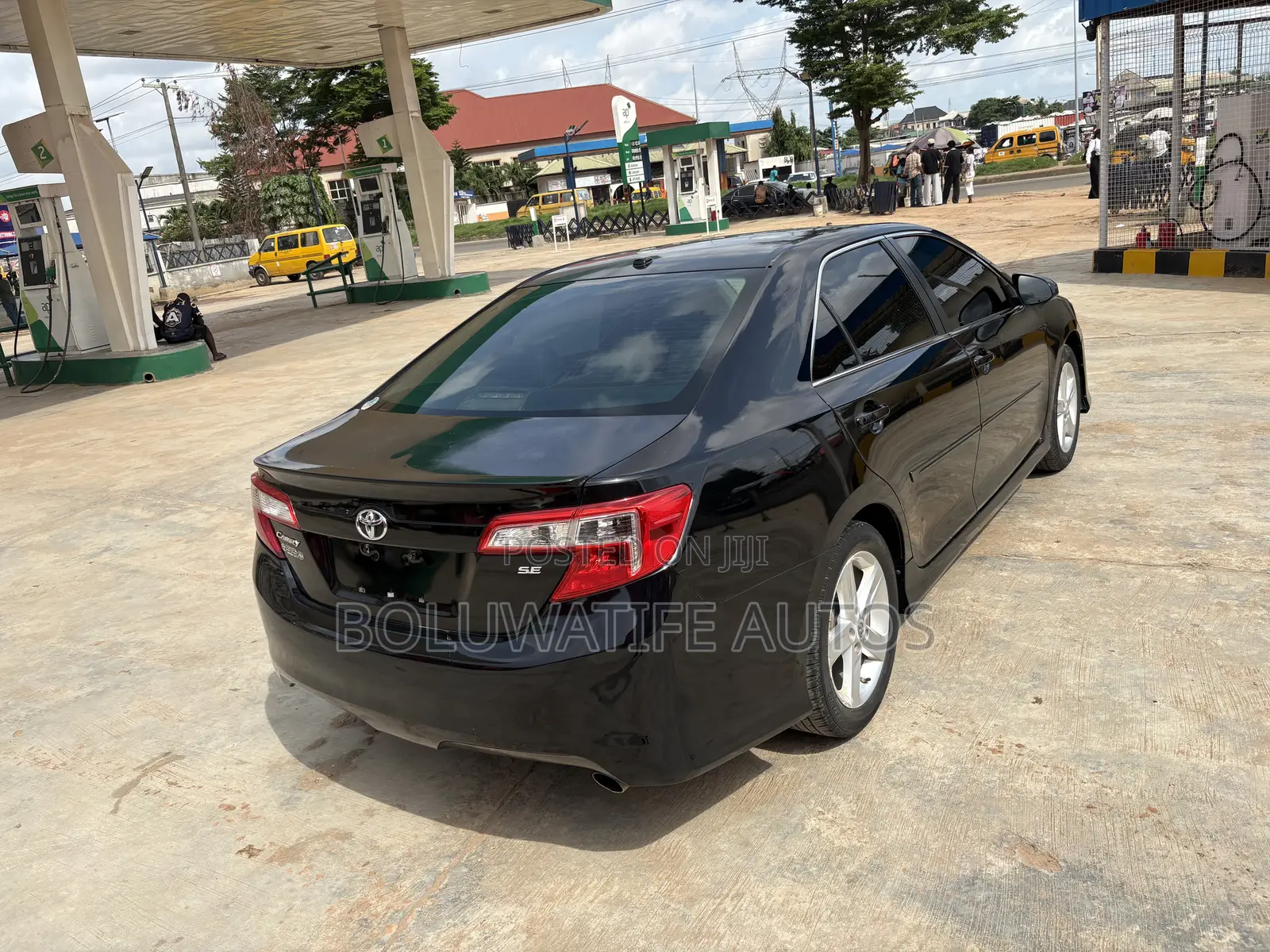 Toyota Camry SE 4dr Sedan (2.5L 4cyl 6A) 2013 Black