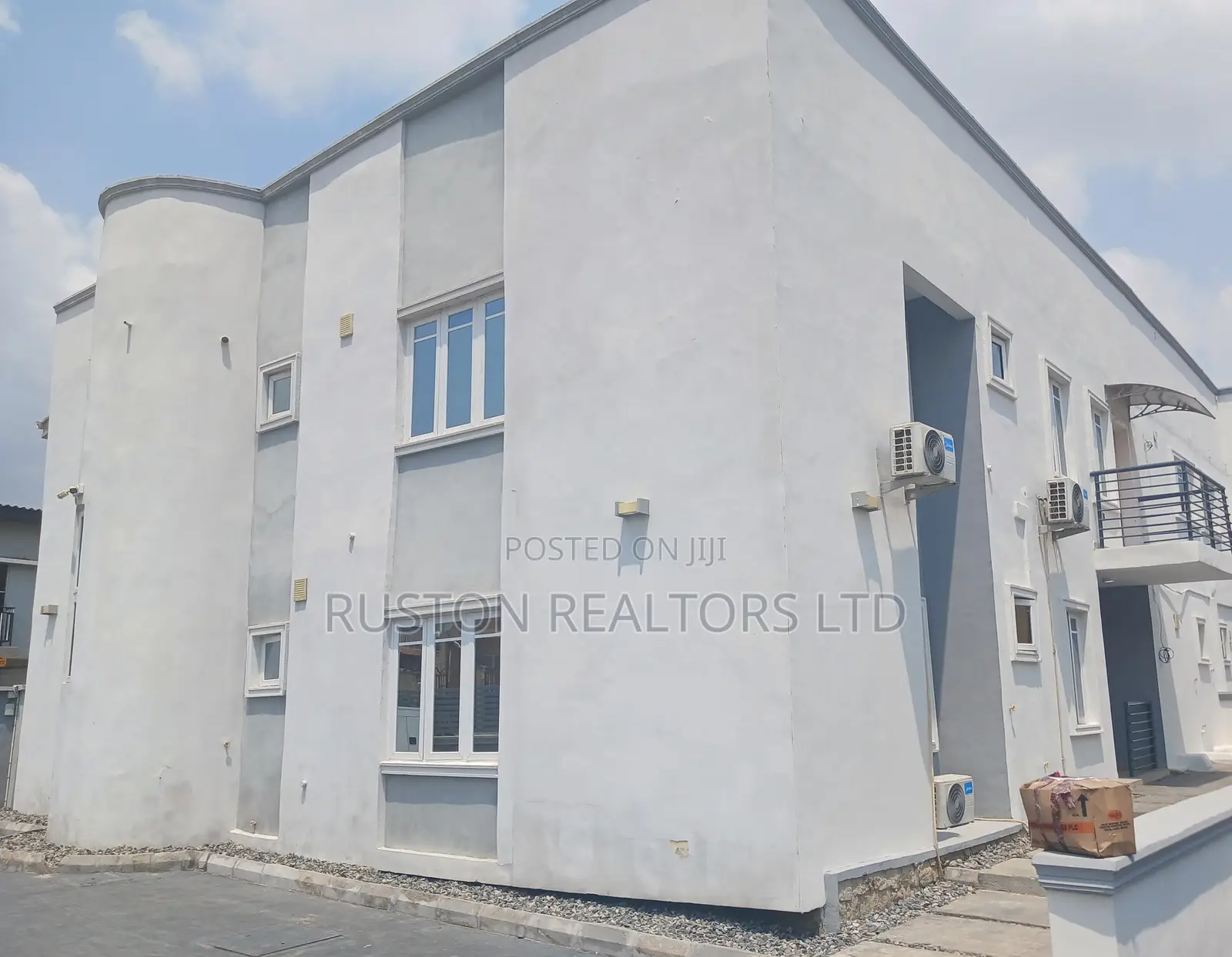 Furnished 13bdrm Duplex in Old Bodija for sale