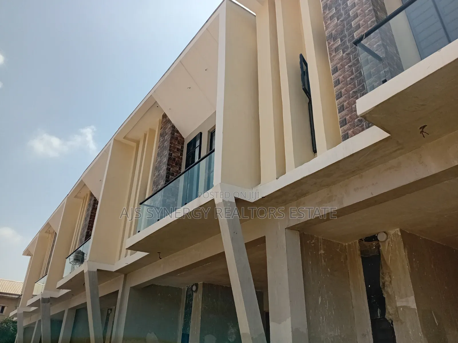 4bdrm Apartment in Thomas Estate for sale