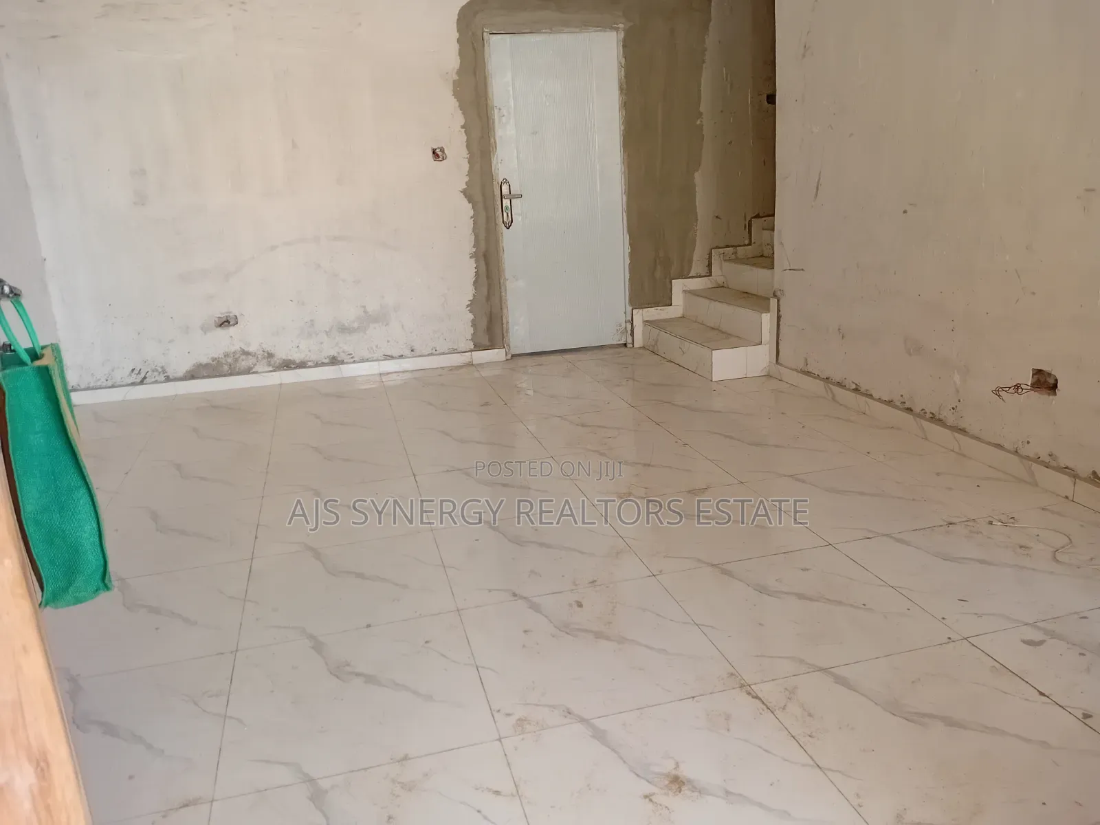 4bdrm Apartment in Thomas Estate for sale