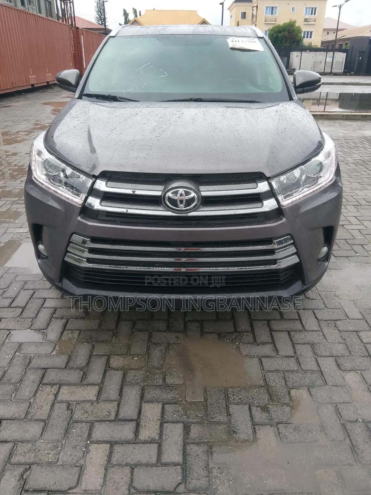 Toyota Highlander XLE 4x4 V6 (3.5L 6cyl 8A) 2017 Gray