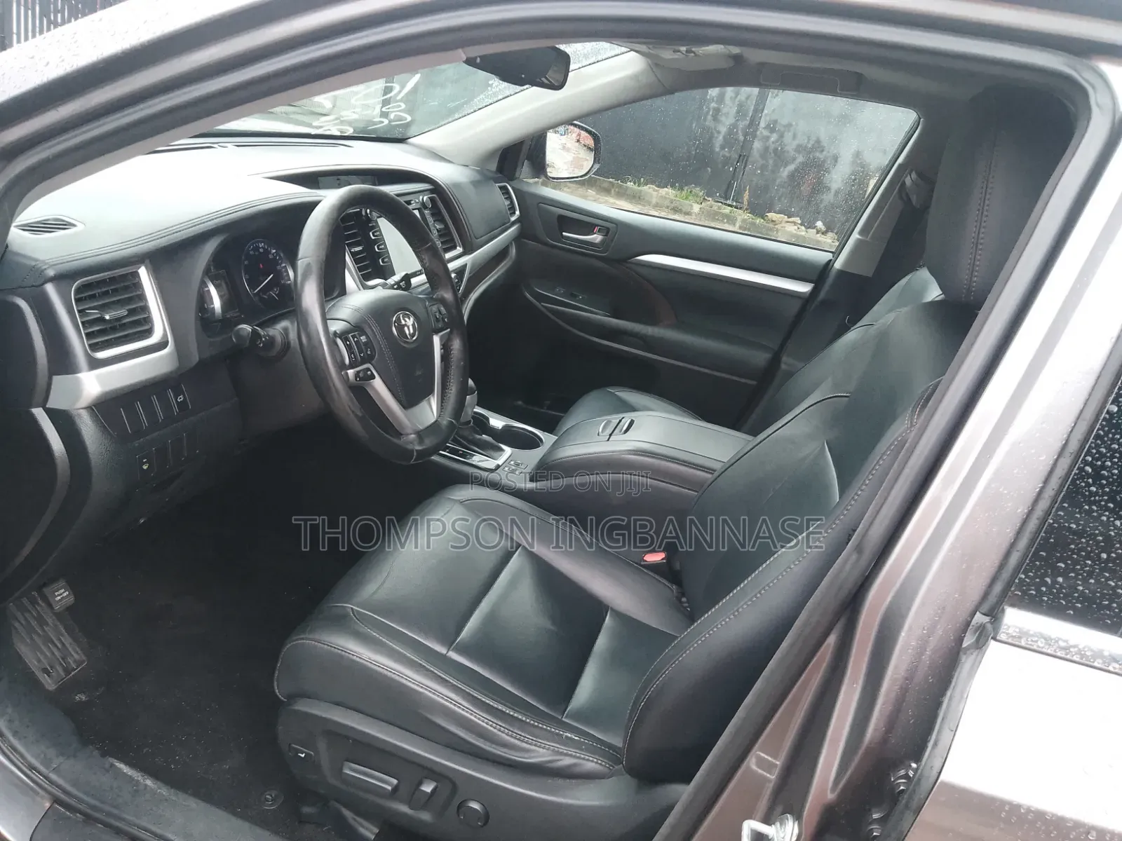 Toyota Highlander XLE 4x4 V6 (3.5L 6cyl 8A) 2017 Gray