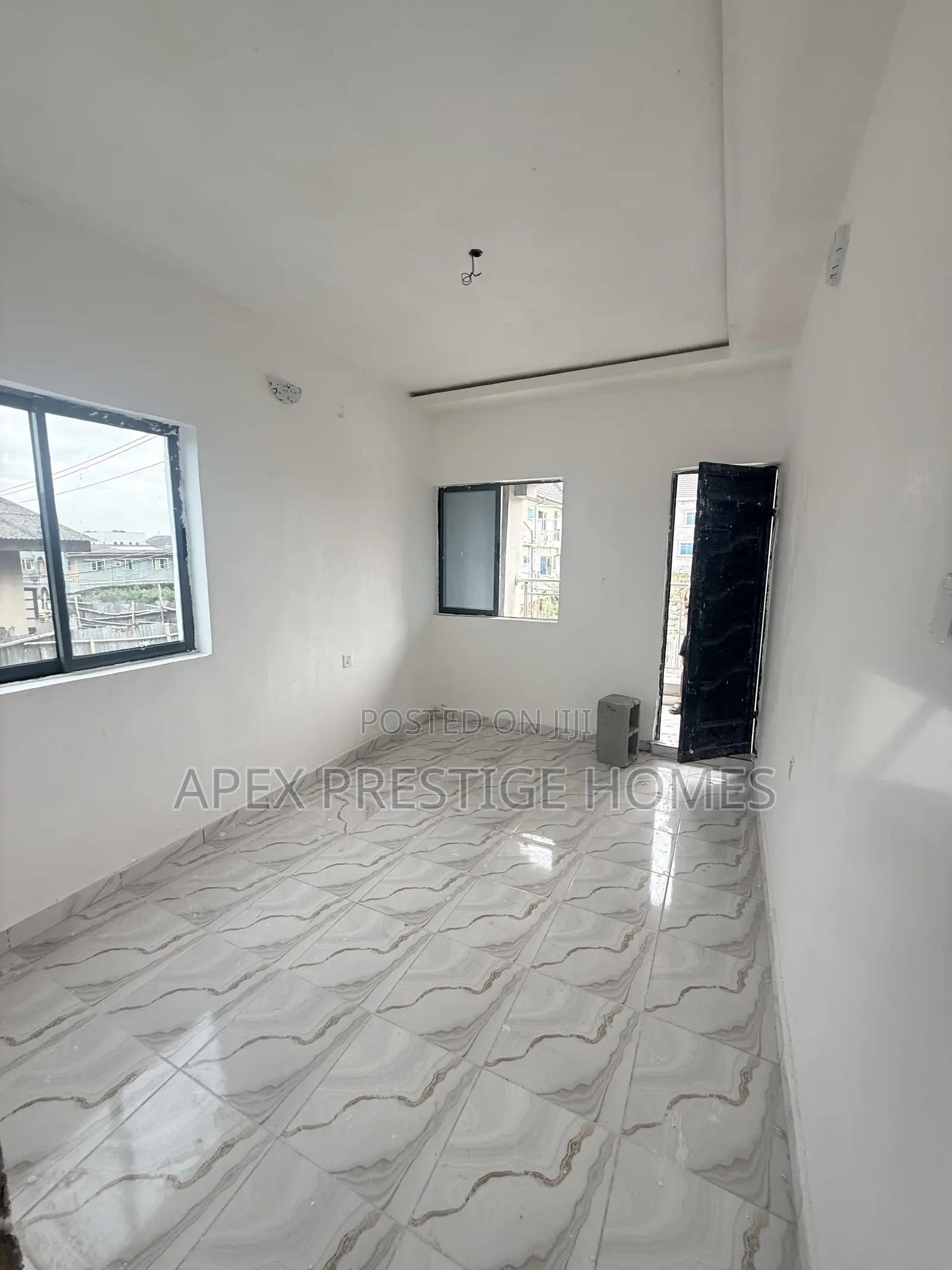Studio Apartment in Shomolu for sale