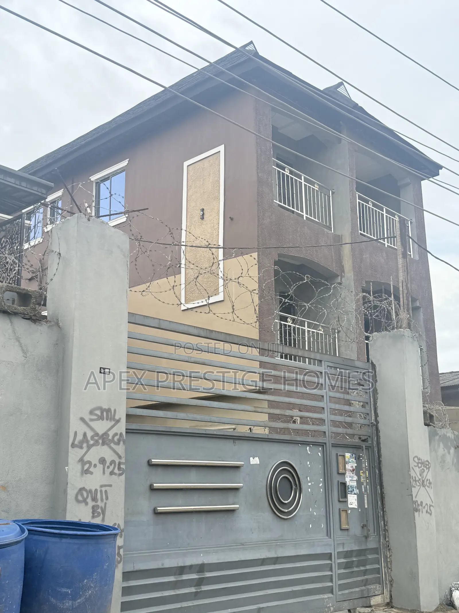 Studio Apartment in Shomolu for sale