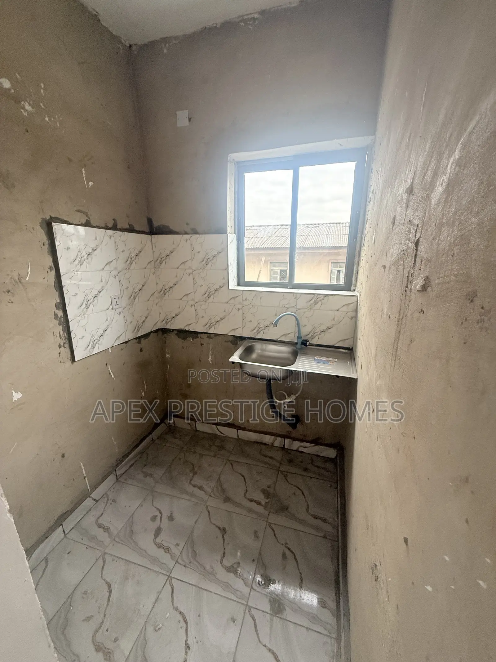 Studio Apartment in Shomolu for sale