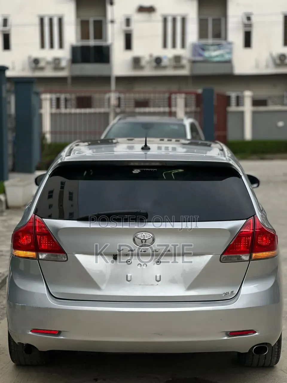 Toyota Venza XLE 2010 Silver