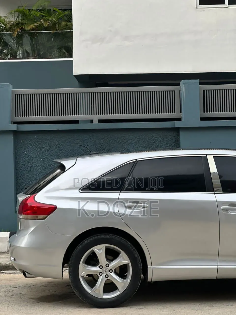 Toyota Venza XLE 2010 Silver