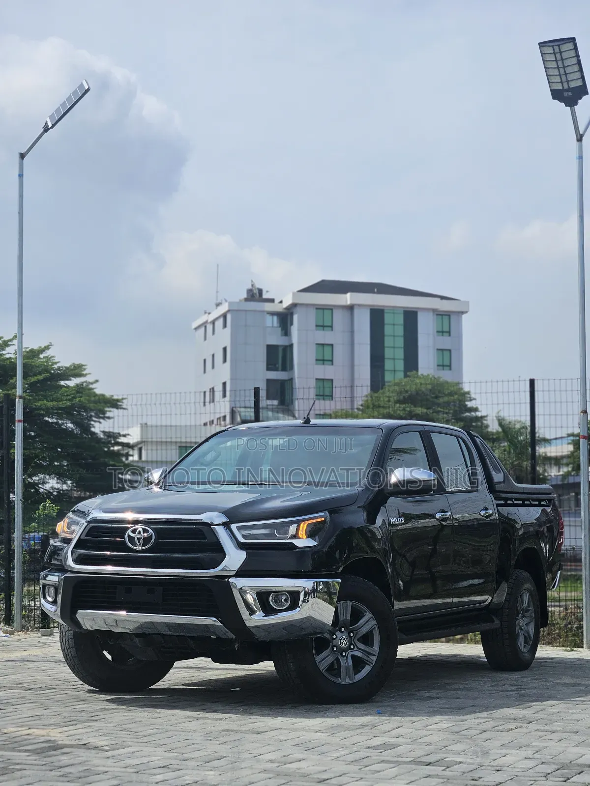Toyota Hilux 2022 Black