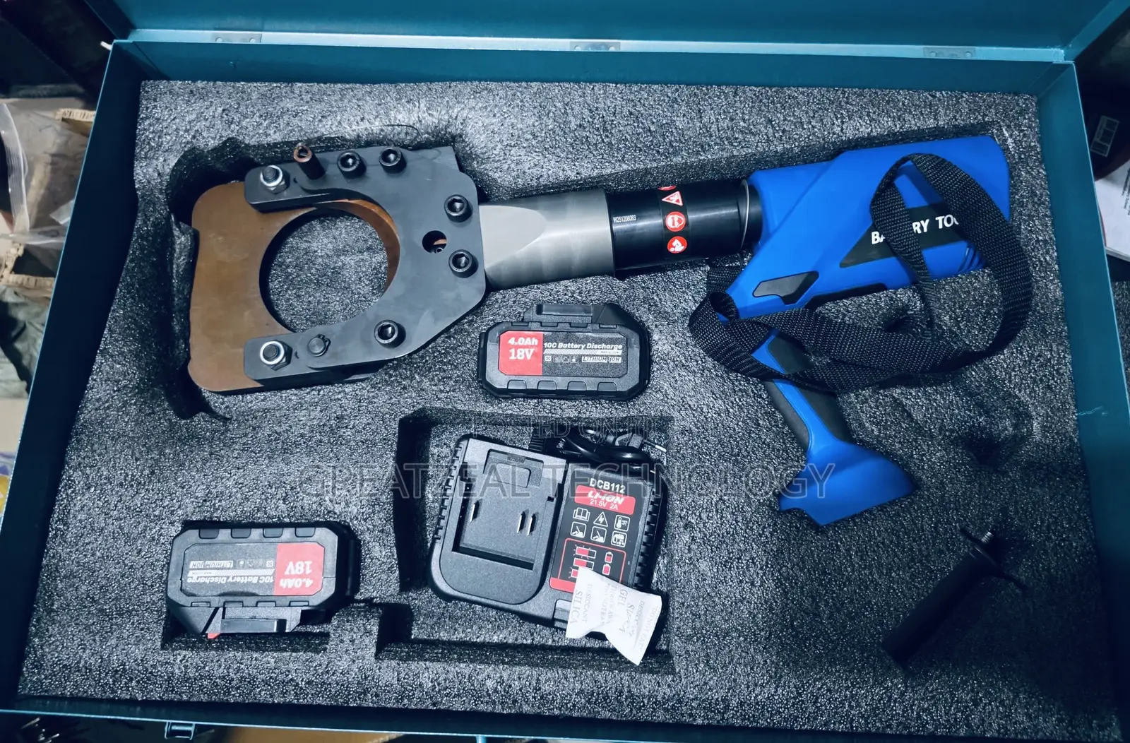 Cordless Cutting Machine