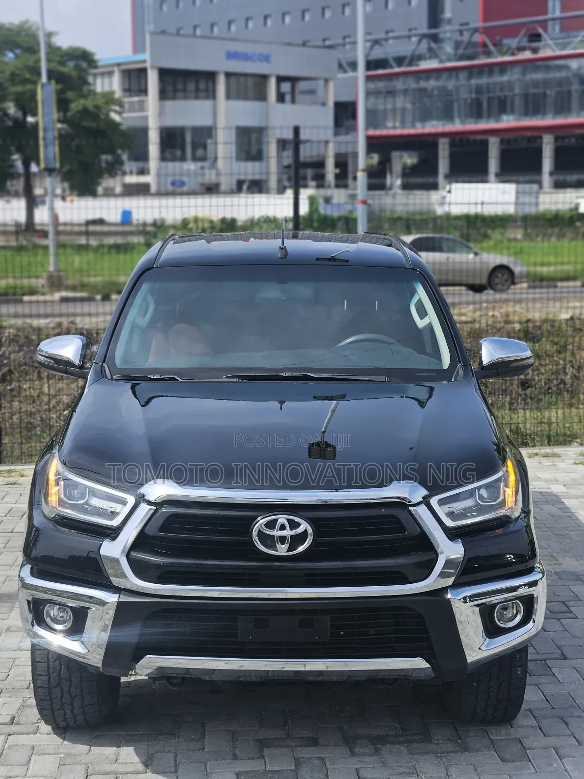 Toyota Hilux 2022 Black