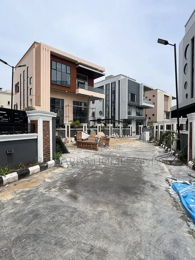5bdrm Duplex in Old Ikoyi for sale