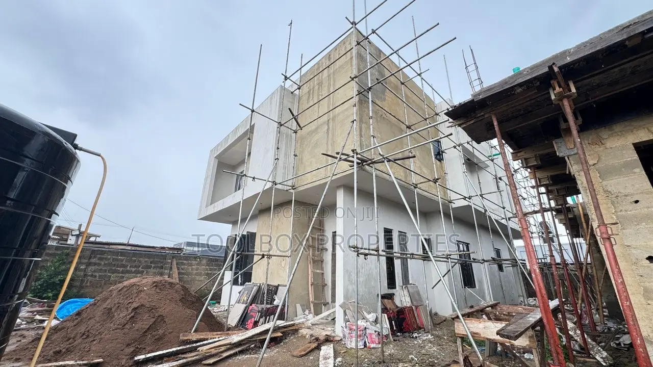 4bdrm Duplex in Akobo for sale