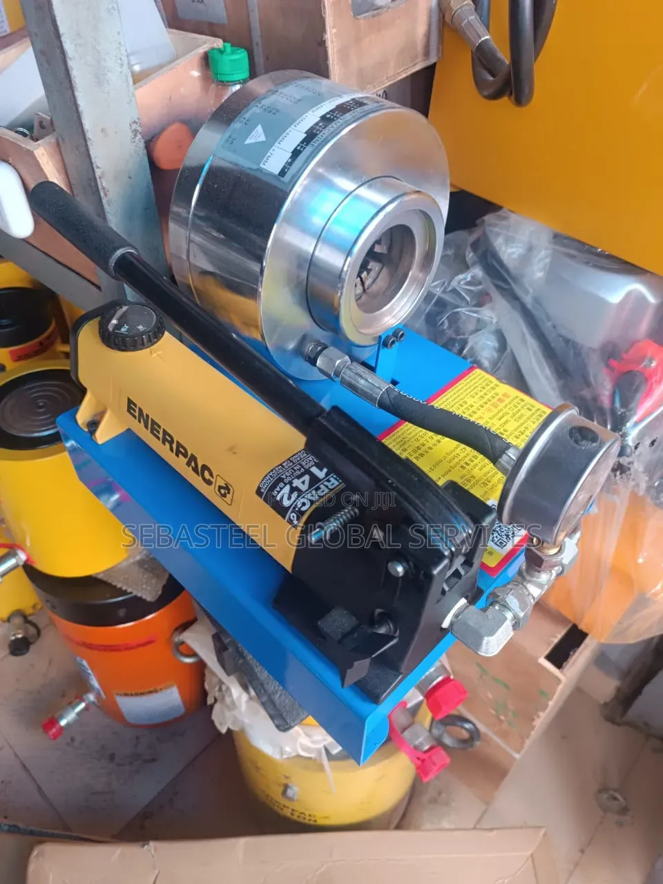 Hydraulic Hose And Pipe Crimper With 8 Sts Molds_