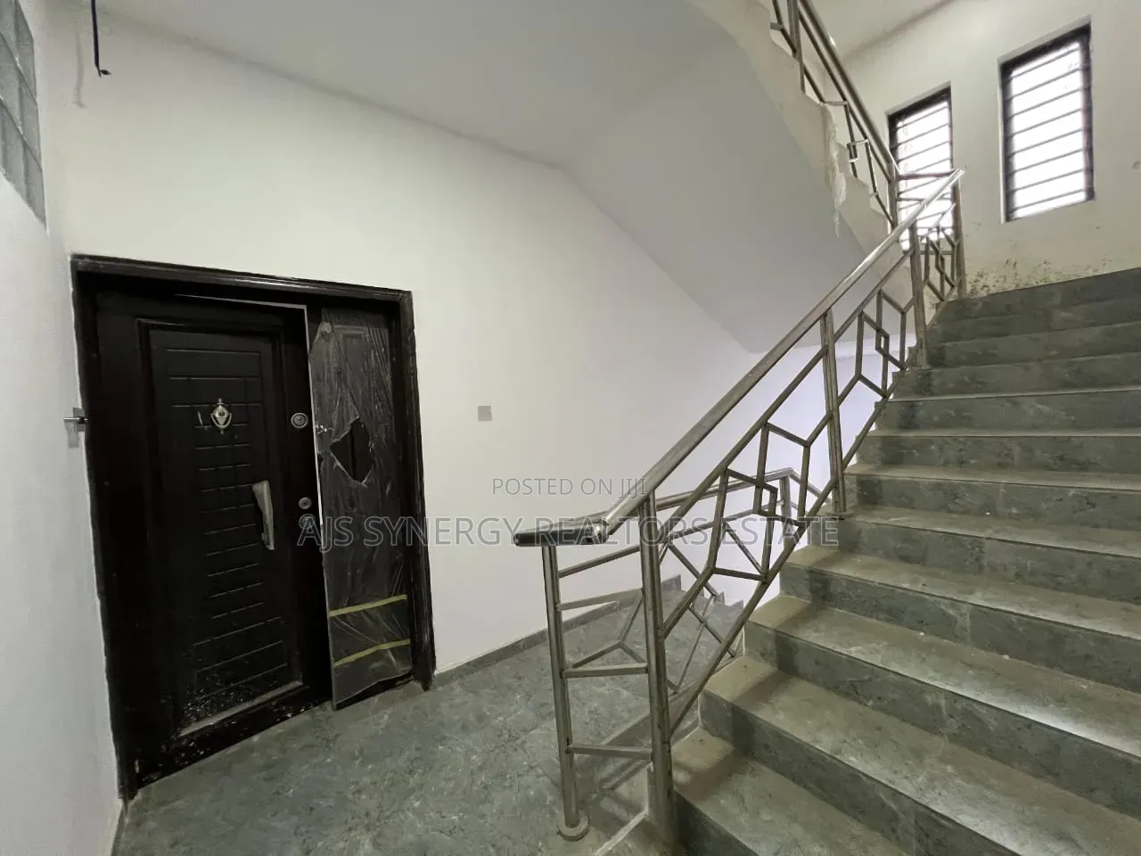 3bdrm Block of Flats in Ikate for sale