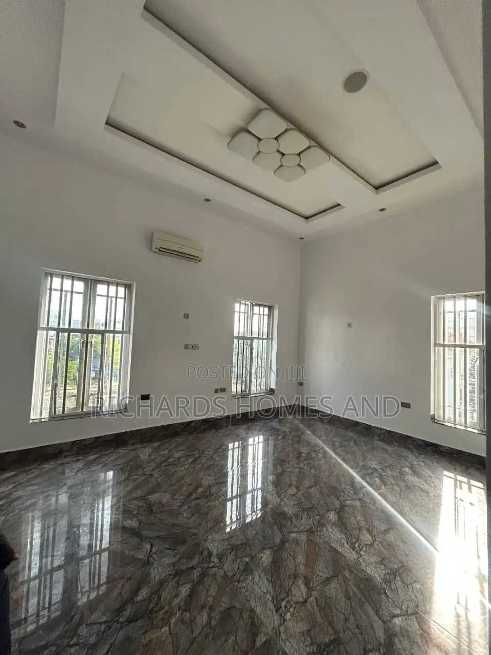 3bdrm Apartment in Banana Island for rent