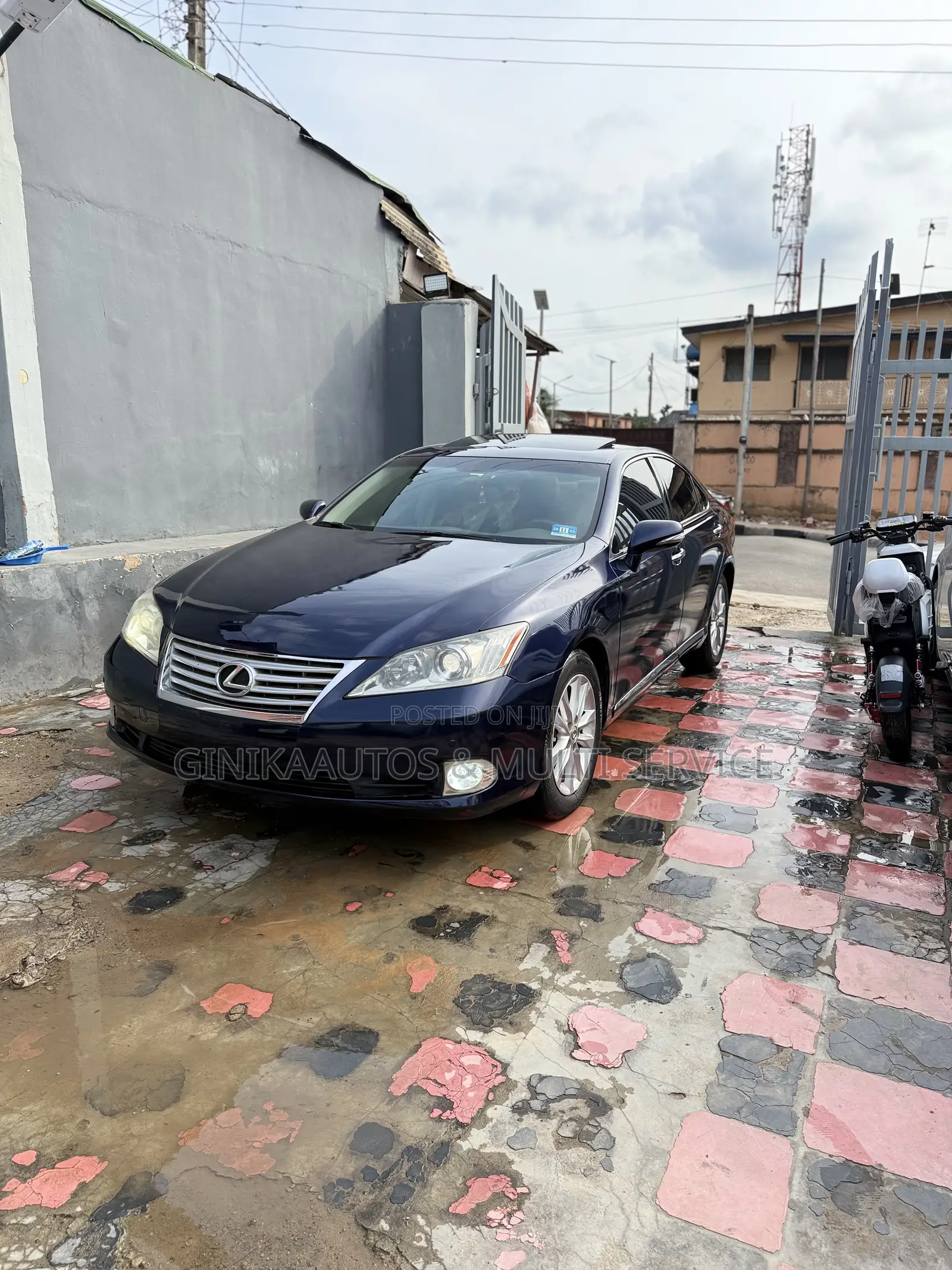 Lexus ES 350 2011 Blue