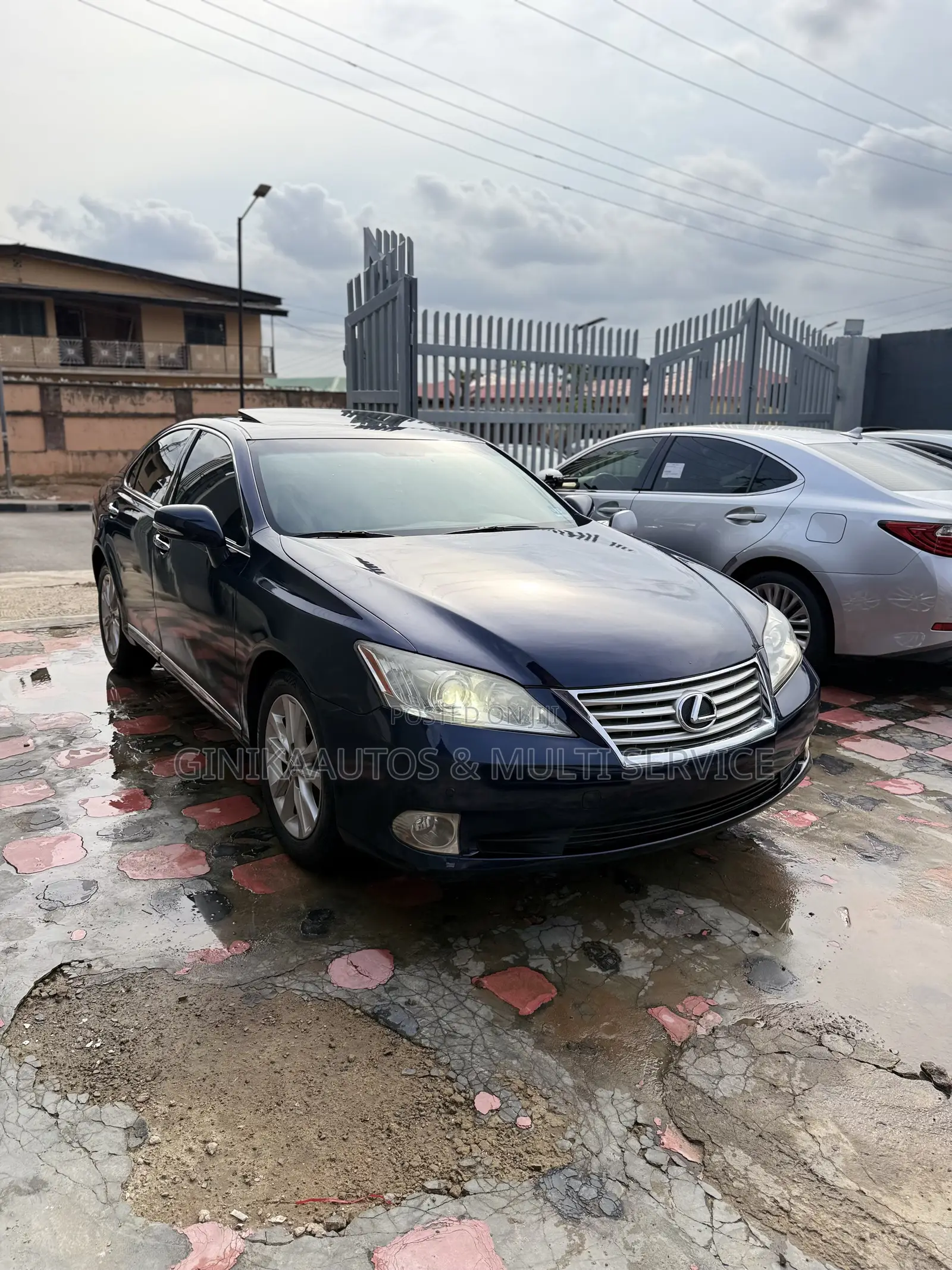 Lexus ES 350 2011 Blue