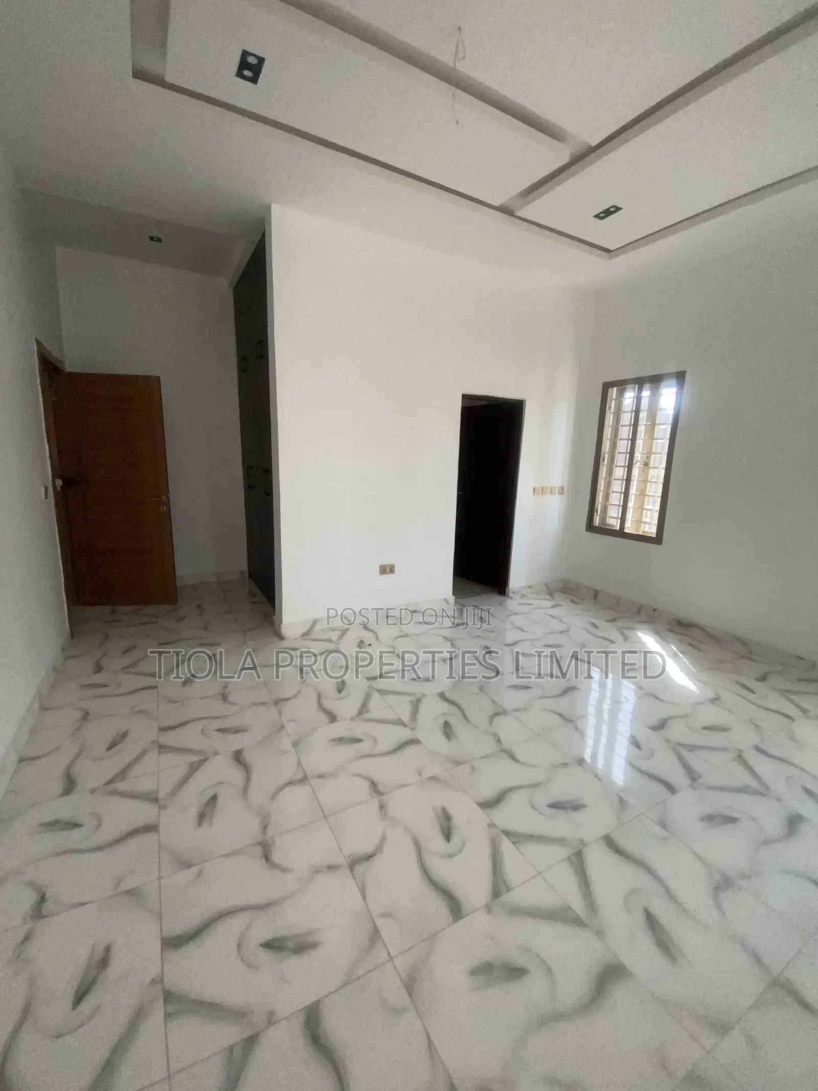 4bdrm Duplex in Summit Estate Phase, Sabon Lugbe for sale