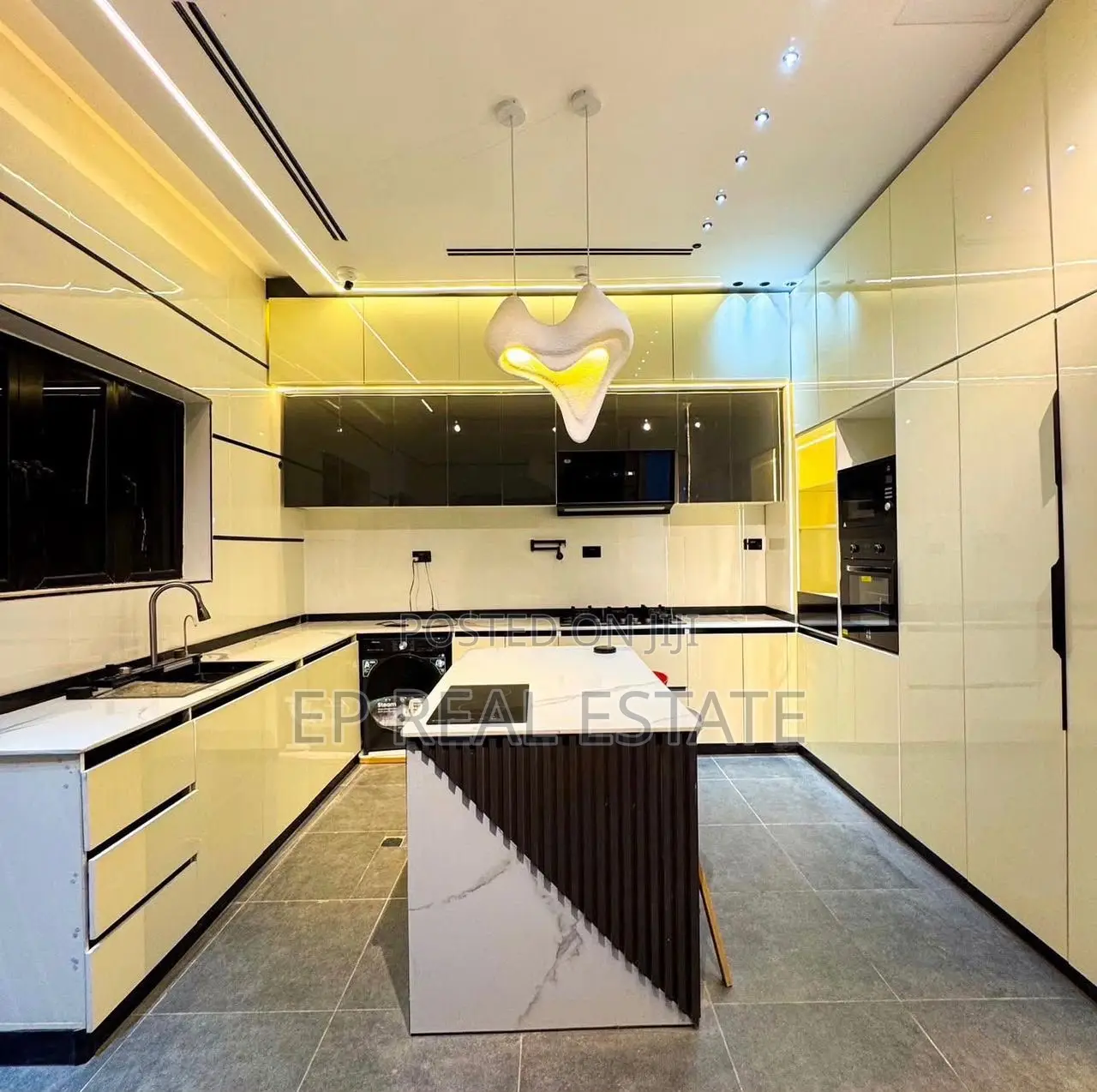 5bdrm House in Guzape District for sale