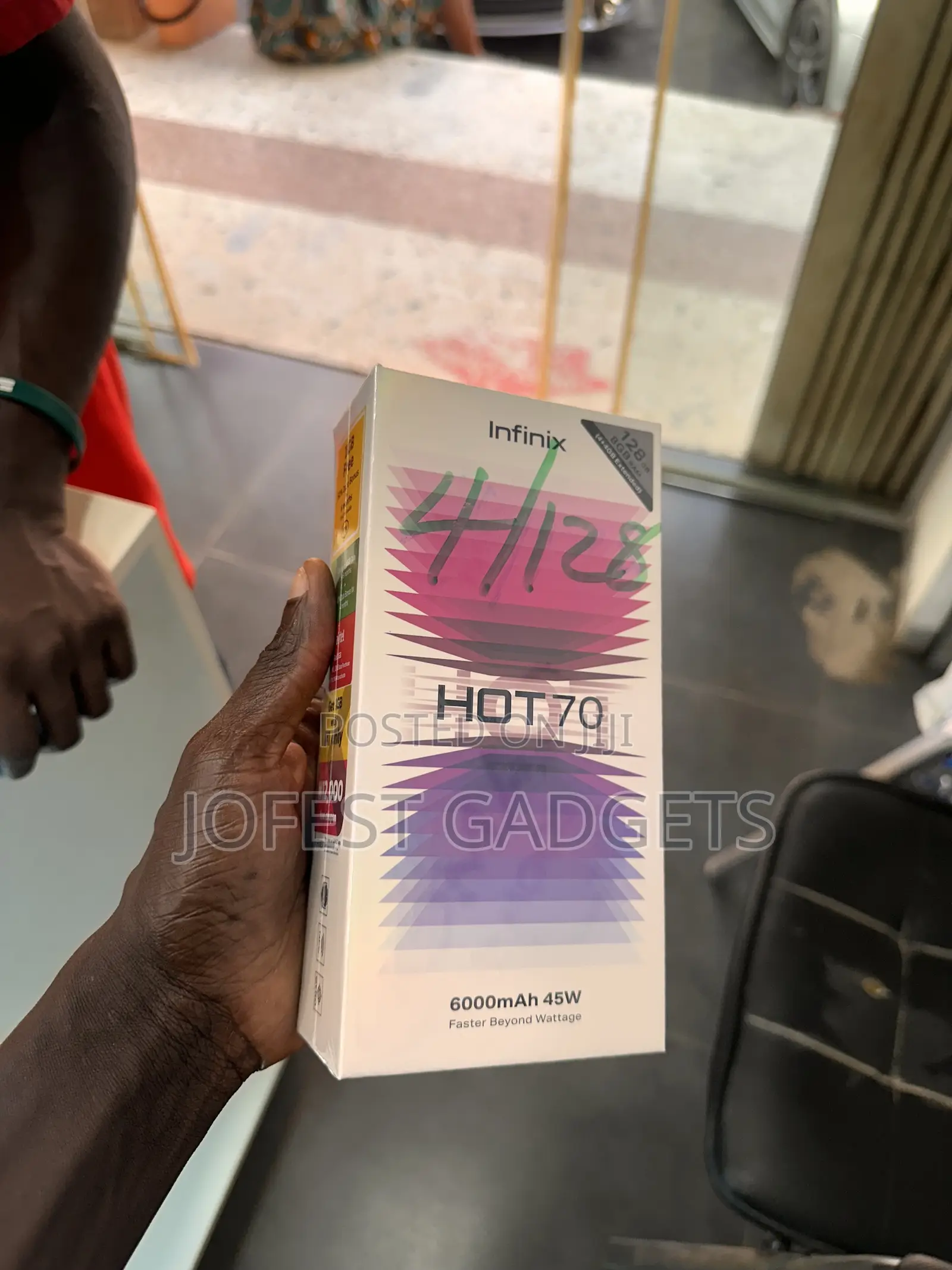 New Infinix Hot 70 128 GB Black