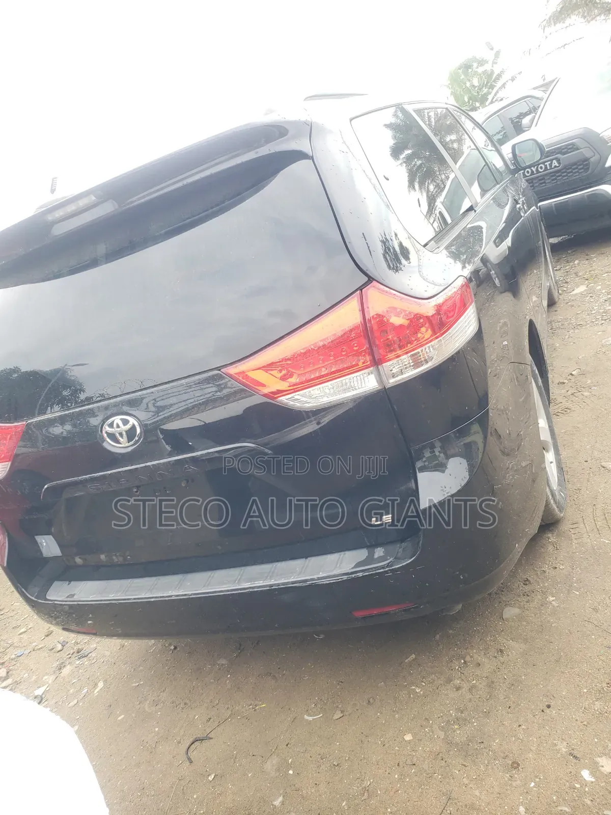Toyota Sienna 2011 Black