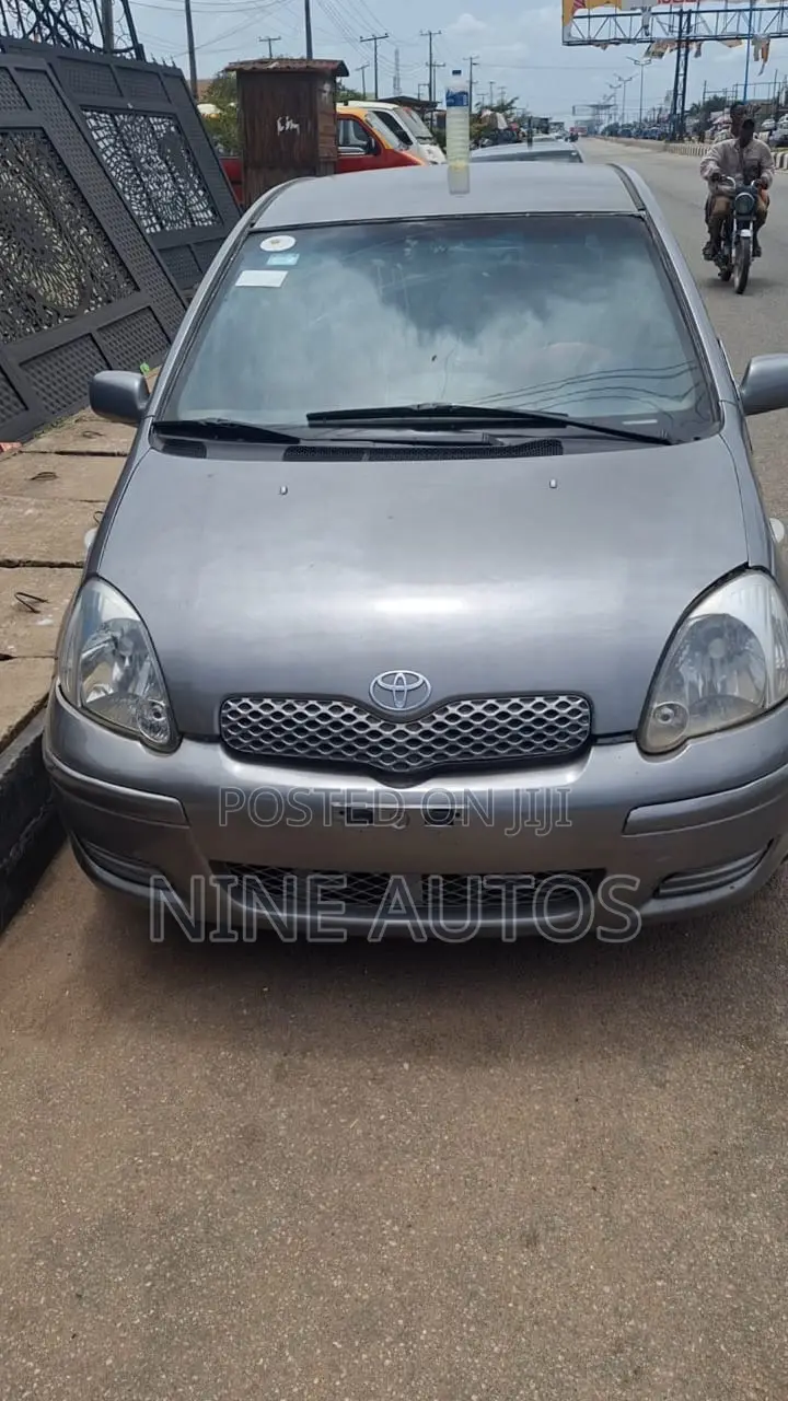 Toyota Yaris Verso 1.5 Sol 2005 Gray