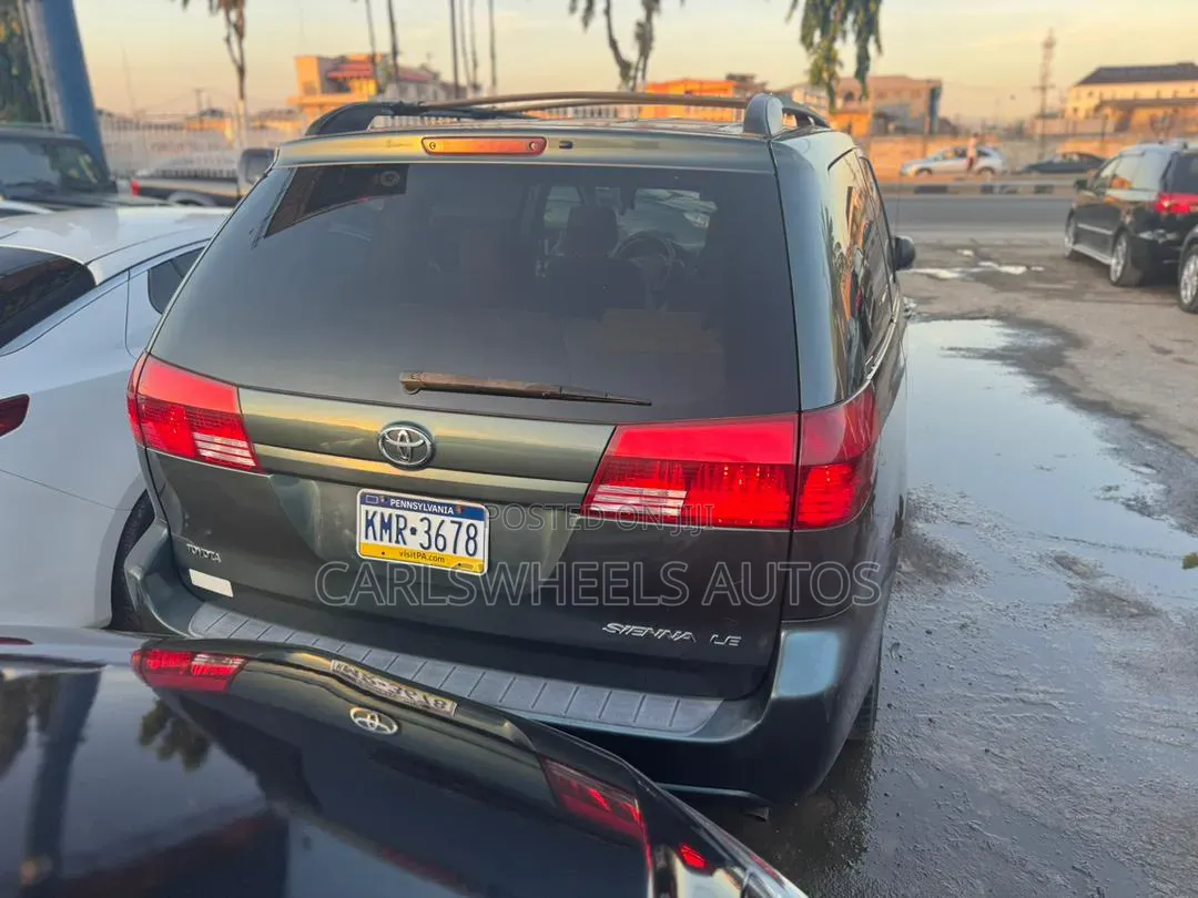 Toyota Sienna LE AWD 2005 Green