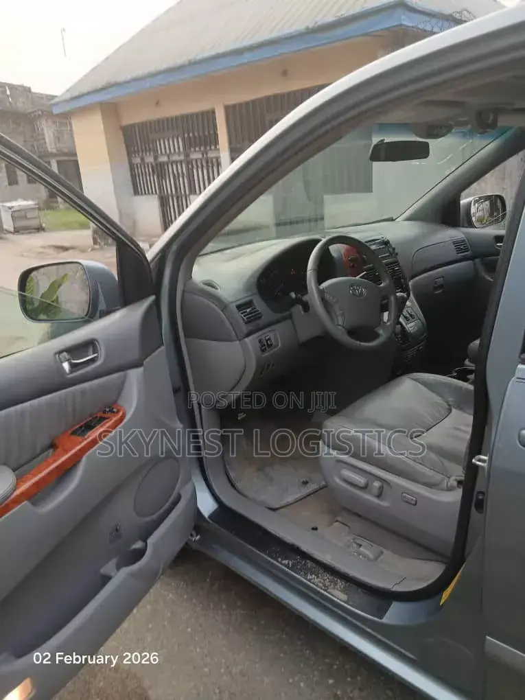 Toyota Sienna 2008