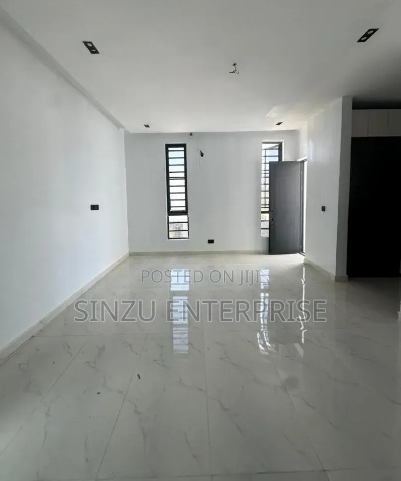 Furnished 1bdrm Apartment in Chevron for rent