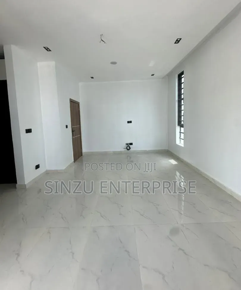 Furnished 1bdrm Apartment in Chevron for rent