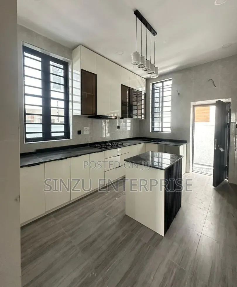 Furnished 1bdrm Apartment in Chevron for rent