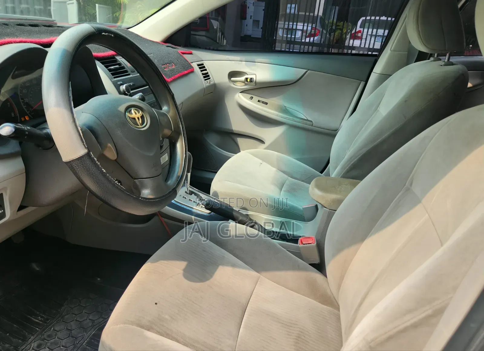Toyota Corolla 2010 Gray