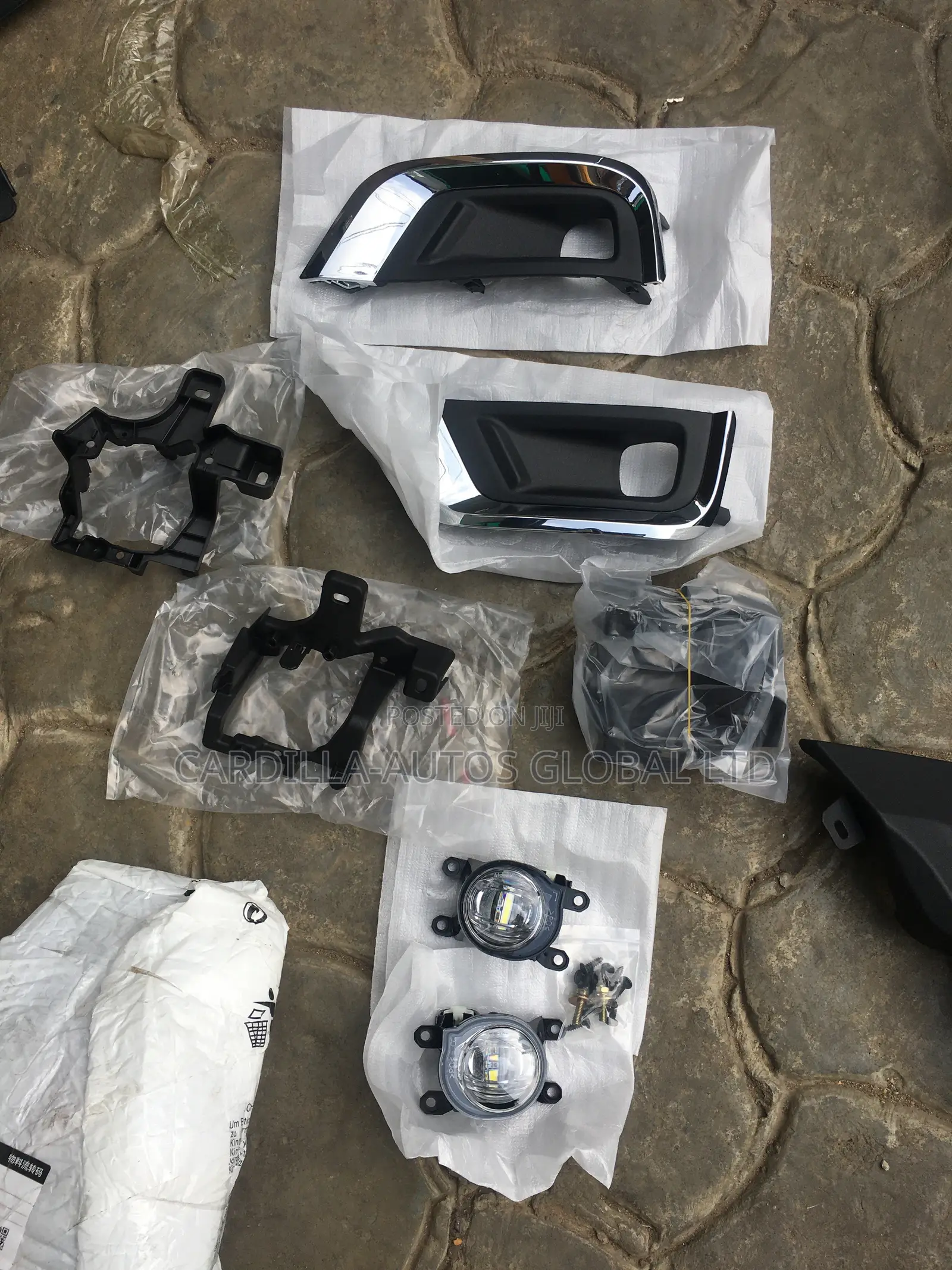 Complete Fog Light Land Cruiser 2023
