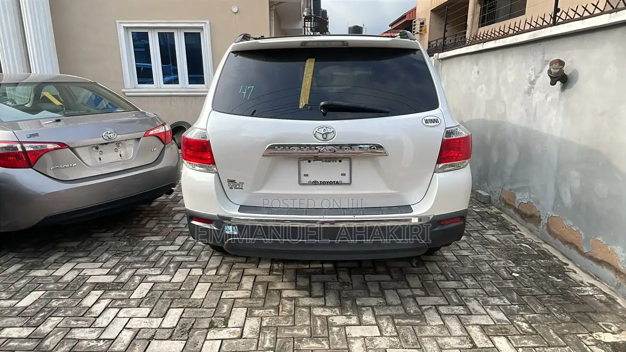 Toyota Highlander Limited 2012 Off white