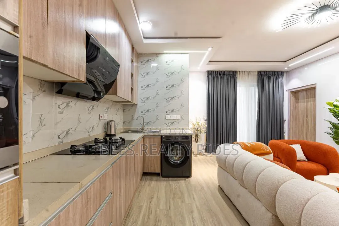 Brand New 2 Bedroom With a Ps5, Pool, Gym Balcony