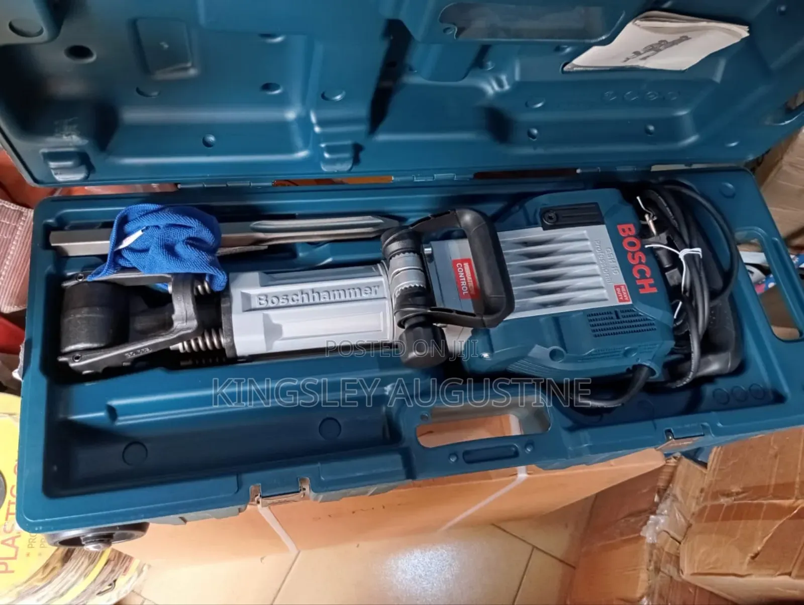 Bosch GSH 16-30 Professional Demolition Hammer