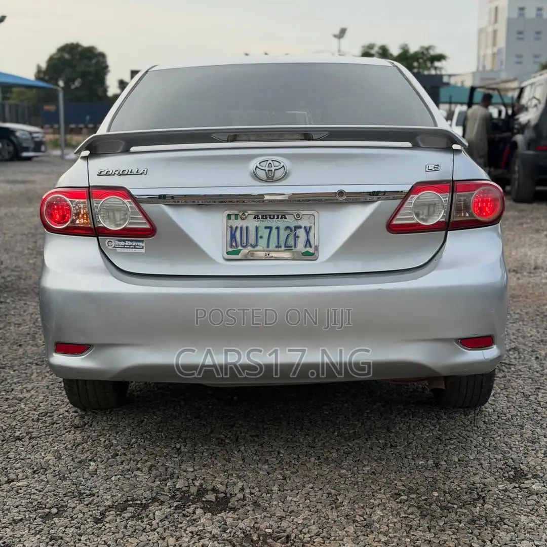 Toyota Corolla 2011 Silver