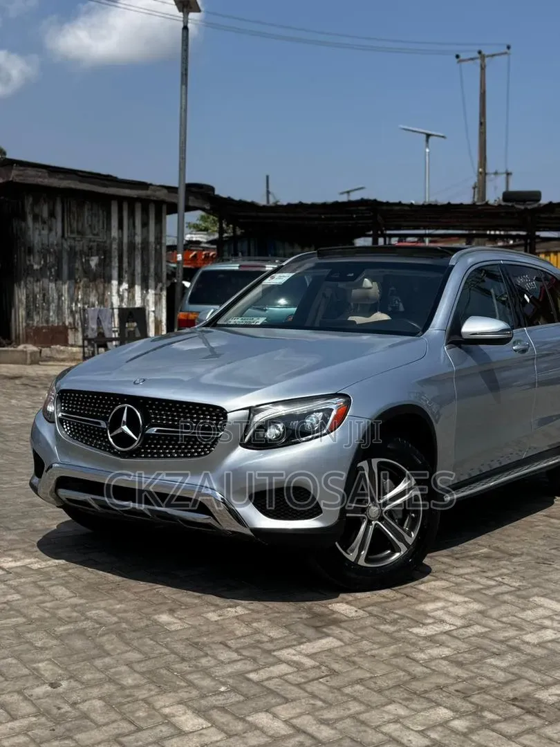Mercedes-Benz GLC-Class 2016 Blue