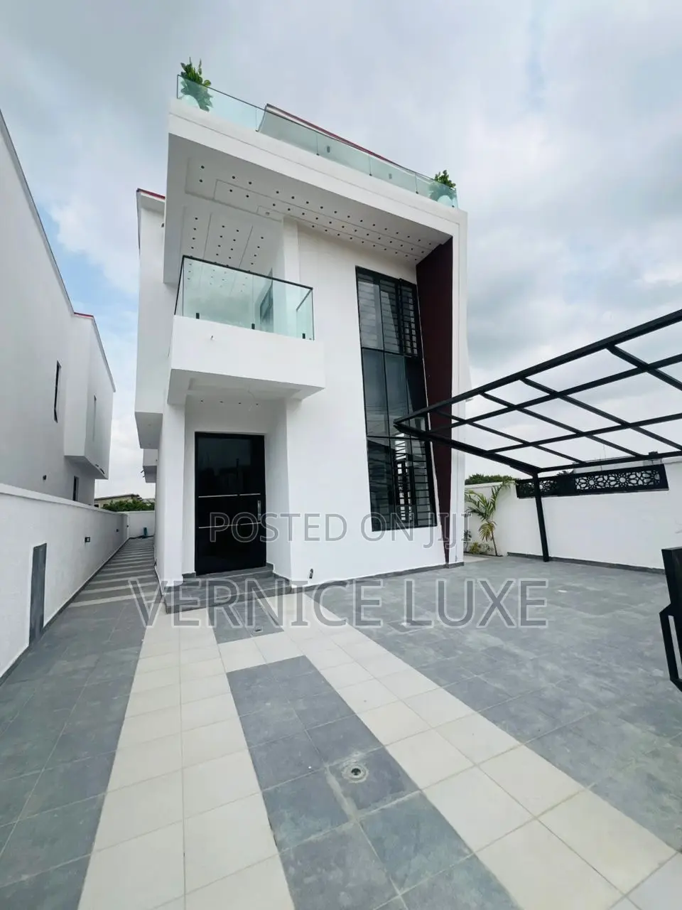 5bdrm Duplex in Sangotedo for sale