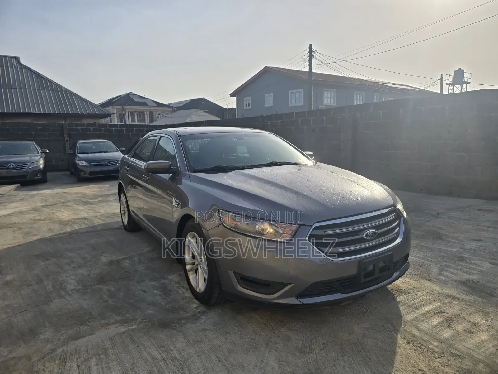 Ford Taurus SEL 2013 Gray