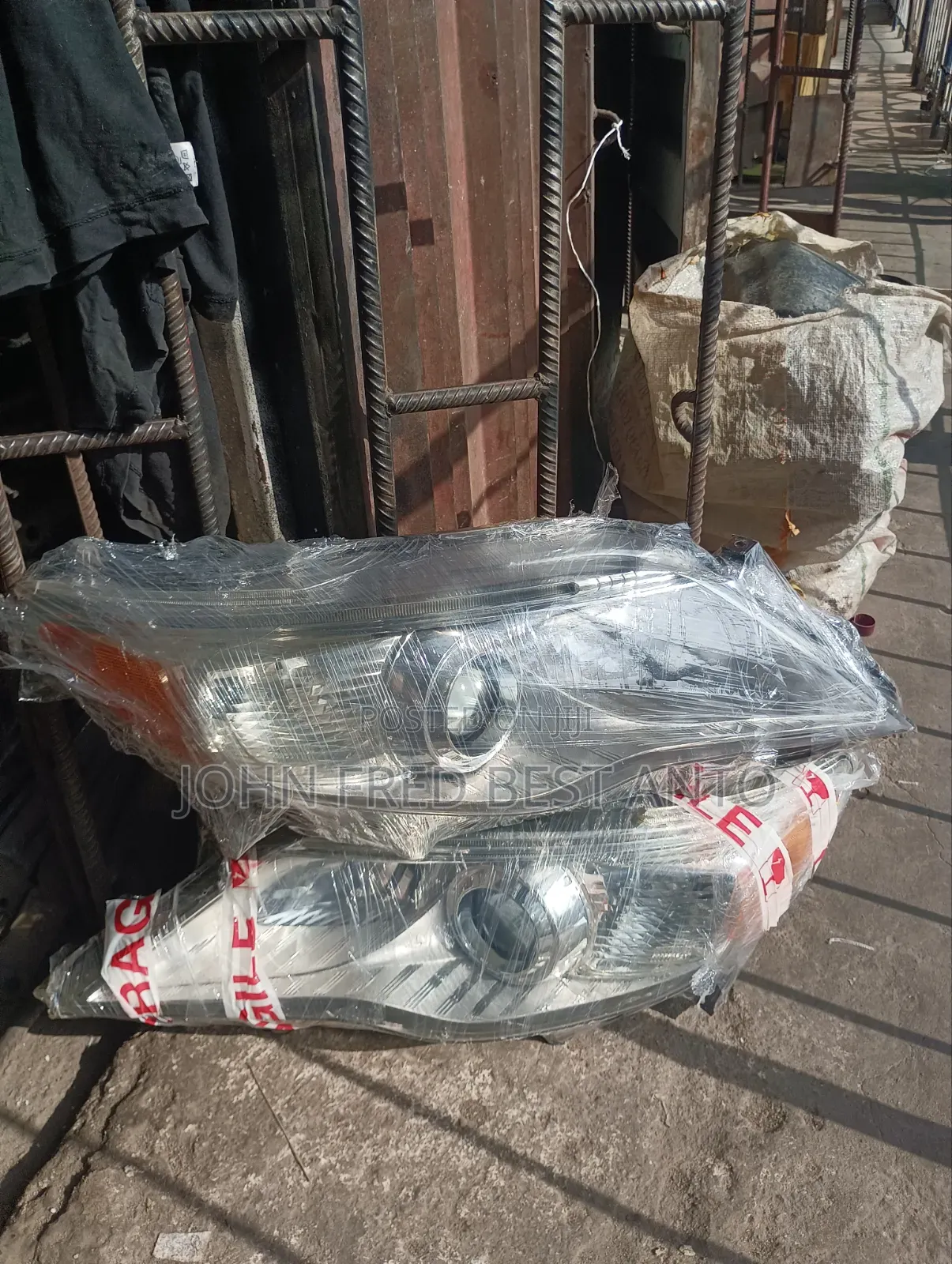 Headlights Toyota Avalon 2012 Model