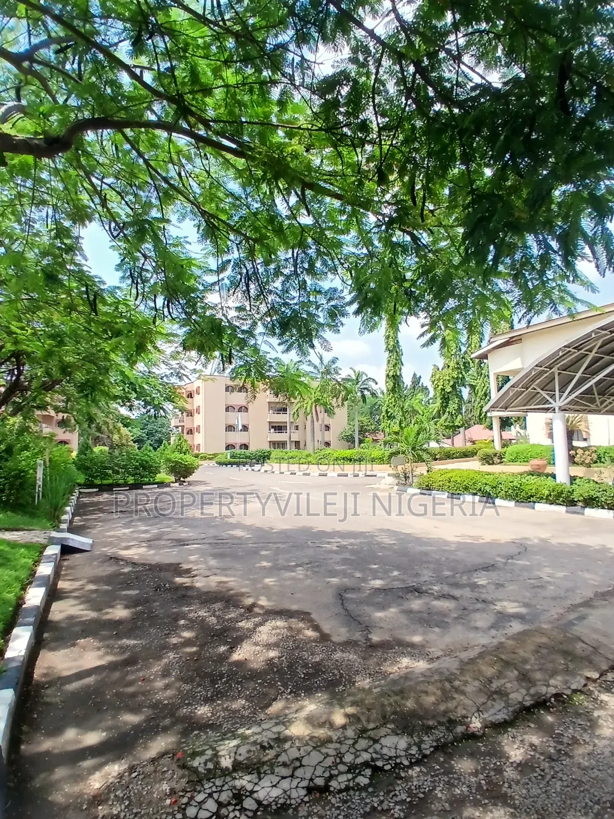 Detached Duplex for Rent