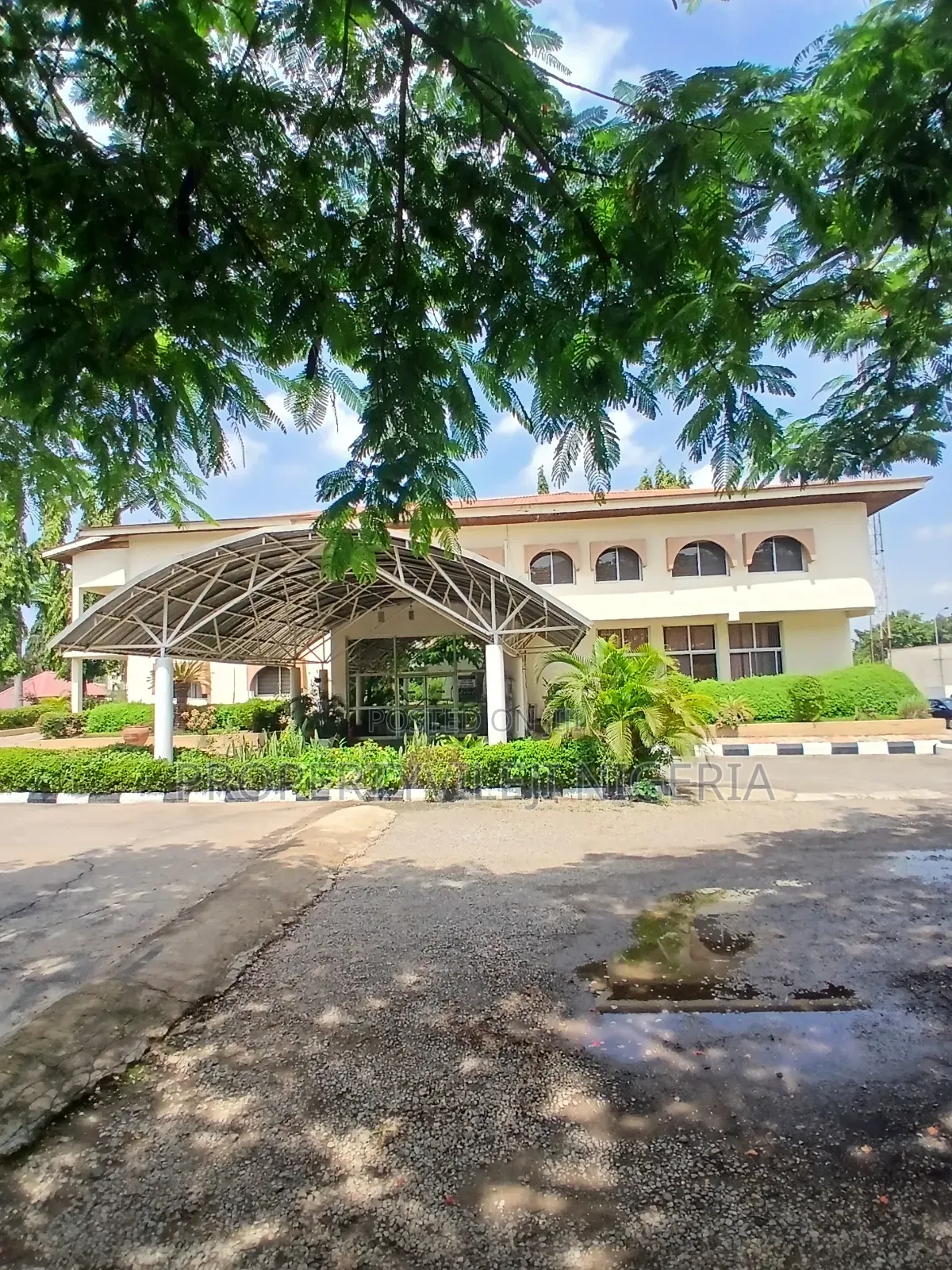 Detached Duplex for Rent