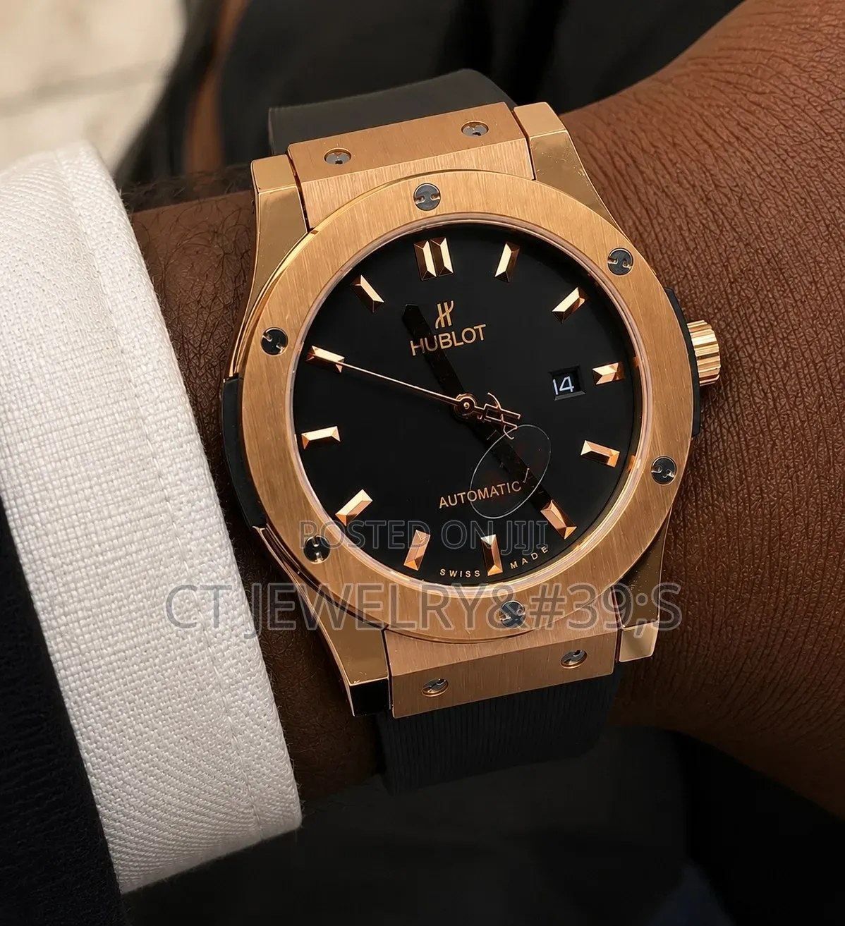 Hublot Classic Fusion a Blue Sunray Dial and a Matching Blue Rubber