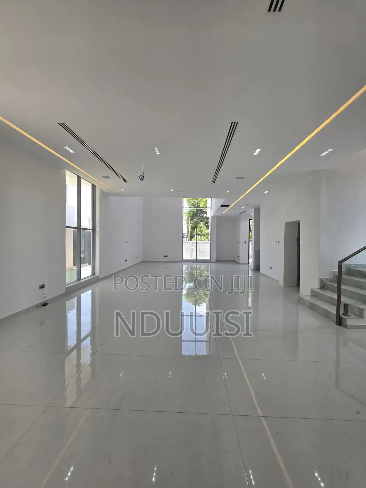 5bdrm Duplex in Parkview Estate for sale